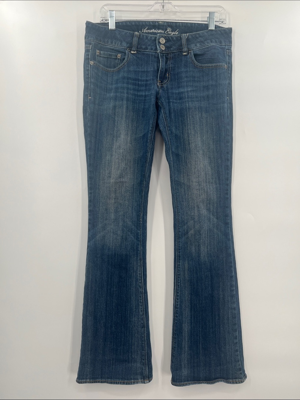 Size 6   American Eagle Artist Jeans
